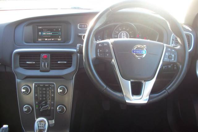 2014 Volvo V40 1.6 SE LUX D2