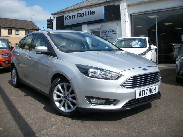 Ford Focus 1.5 TDCI TITANIUM Hatchback Diesel Silver