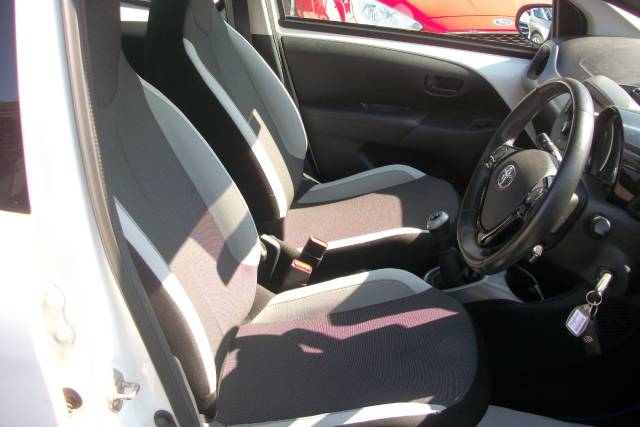 2015 Toyota Aygo 1.0 X-PLAY VVT-I