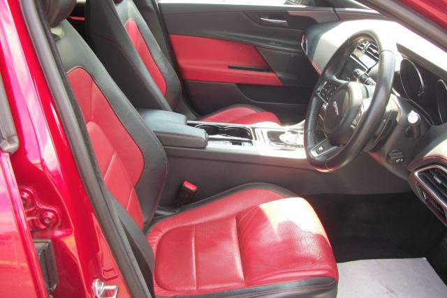 2015 Jaguar XE 2.0 R-SPORT AUTO