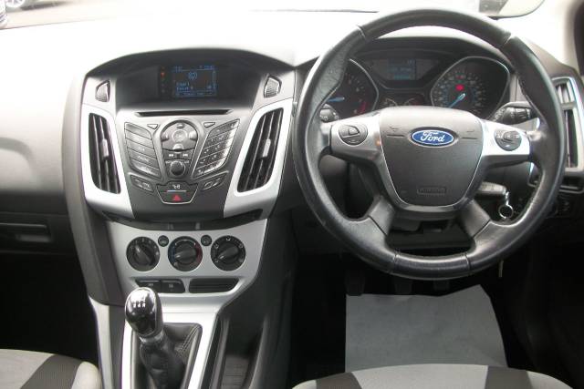 2012 Ford Focus 1.6 ZETEC 105